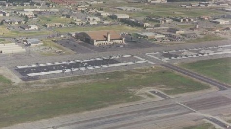 Vista aerea de EIELSON AFB (obtenida en https://www.geocities.com/Yosemite/Forest/1937/eielson.html)