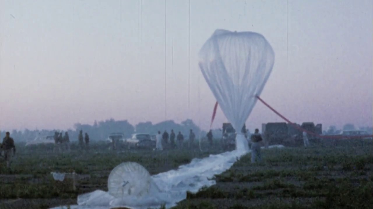 Balloon inflation at Fleming Field under close view of Otto Winzen (Image: USAF)