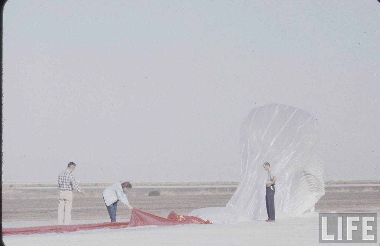 Balloon layout on the ground before start the inflation. (Image courtesy of LIFE archive on Google)