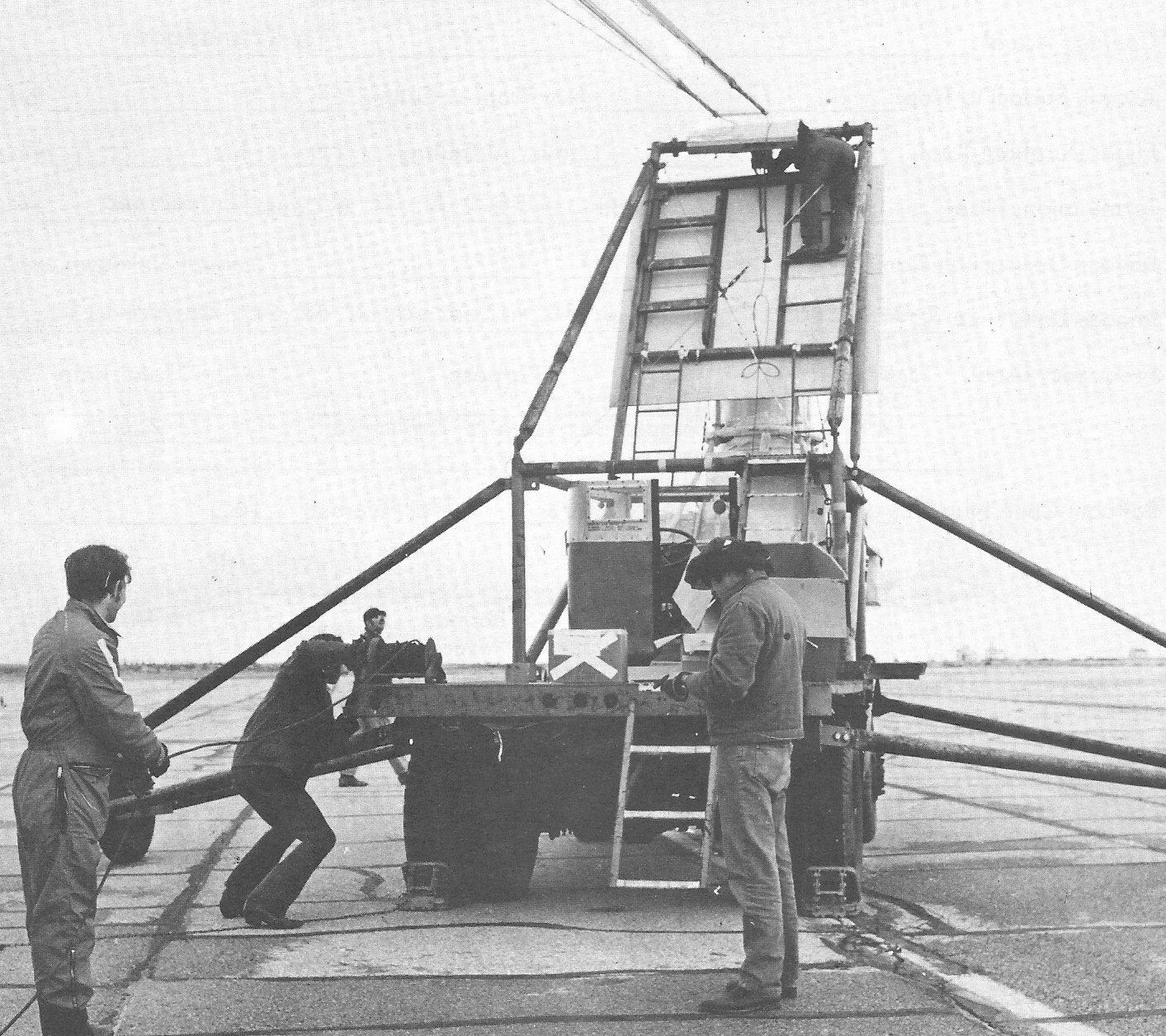 Rigging the launch truck for launch (Image: Raven Industries inc.)