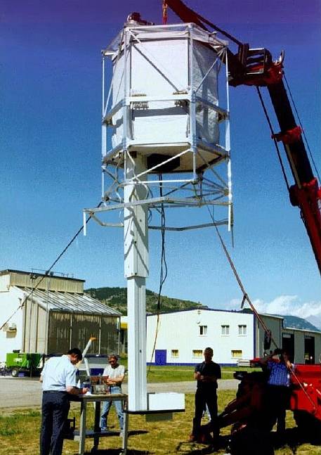 The SPIRALE instrument being readied for his first flight. The image show clearly the deployable mast located full extended bellow the gondola