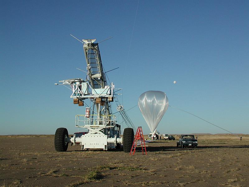 View of the payload and the balloon
