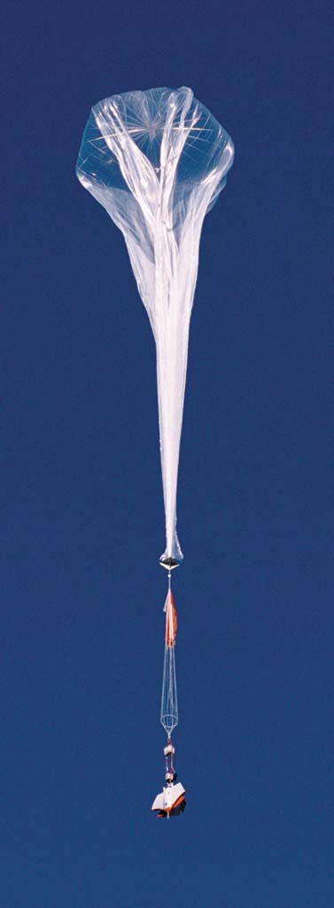 Photo of ARES High Altitude Test Flight showing UAV and flight train shortly after launch from GSSL's Tillamook Balloon Facility