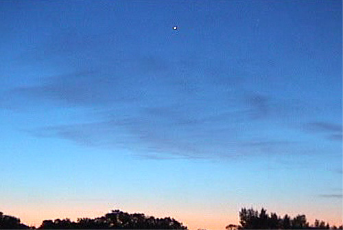 At sunrise the balloon ia a impressive sight in the sky