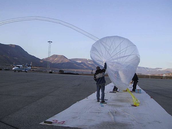 Launch preparation fron the air strip of the Longyearbyen airport