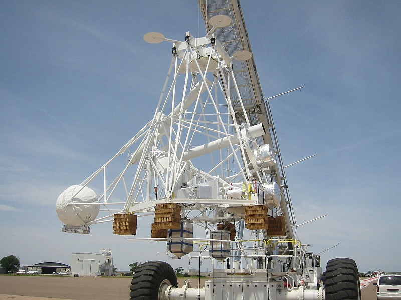 Side view of the instrument minutes before the launch. Copyright: HEFT team