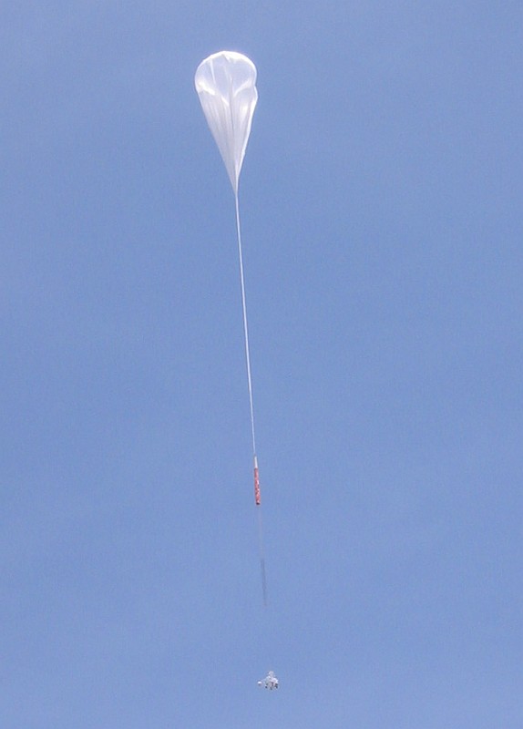 After the launch the balloon is ascending.Copyright: HEFT team