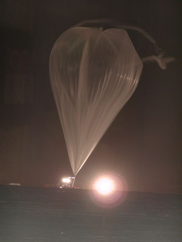 The main balloon full inflated near the release