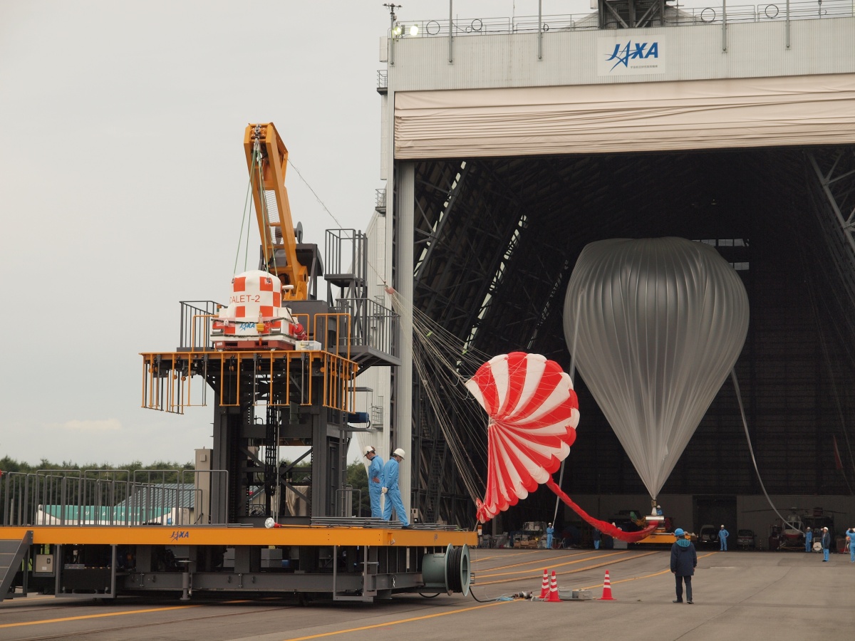 Distant view of the balloon minutes before being released (Image: JAXA)