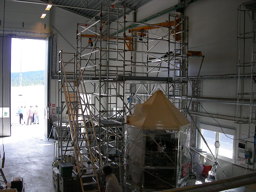 View of the interior of the integration building at ESRANGE. In the foreground the Spirale instruiment being readied (Image: LPCE)