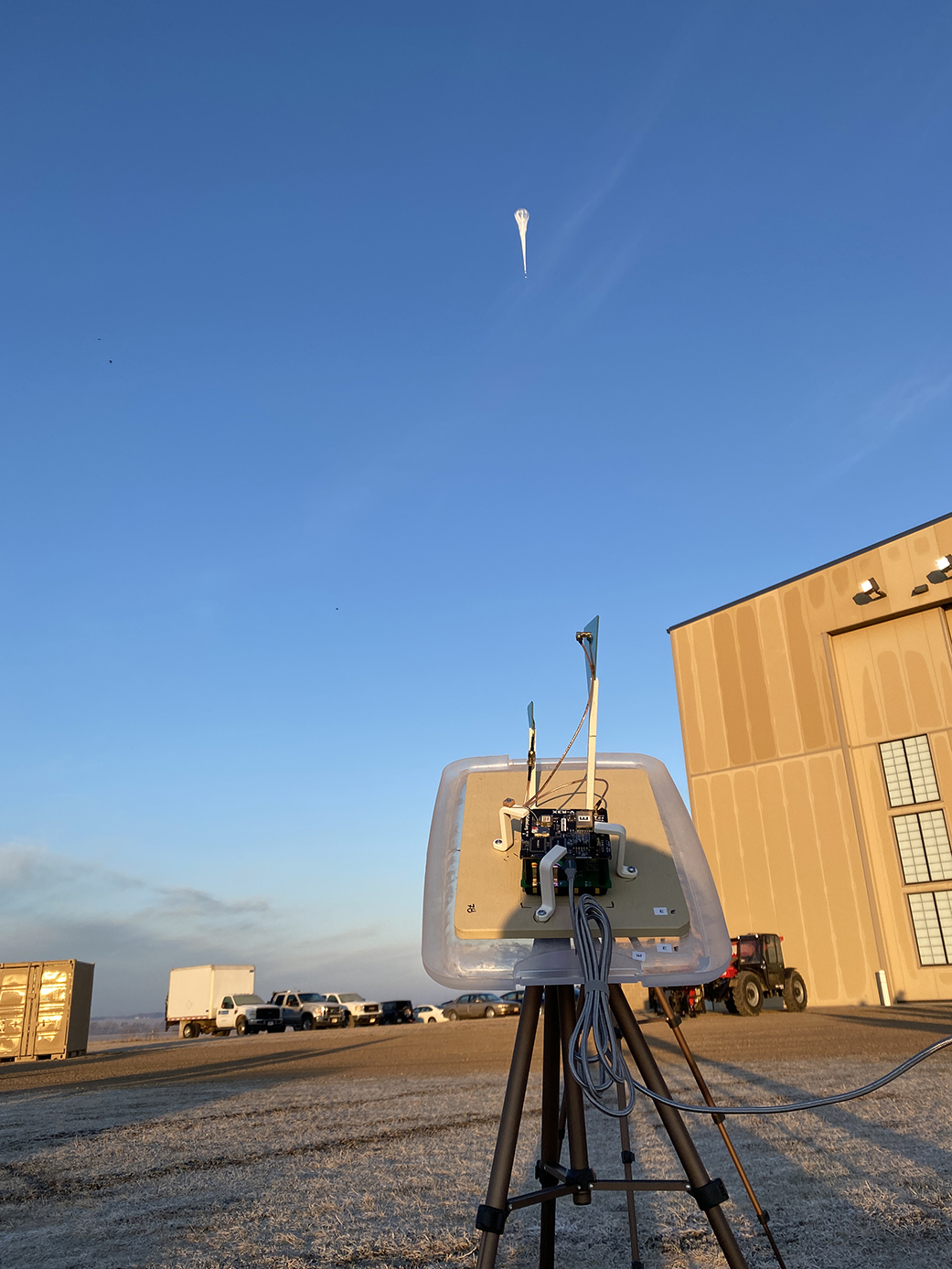 The V-R3x ground station at the launch site in Baltic, SD tracks the V-R3x payload aboard Raven Aerostar's high-altitude balloonas it ascends to test the technology's communication capabilities (Image: NASA / Anh Nguyen)