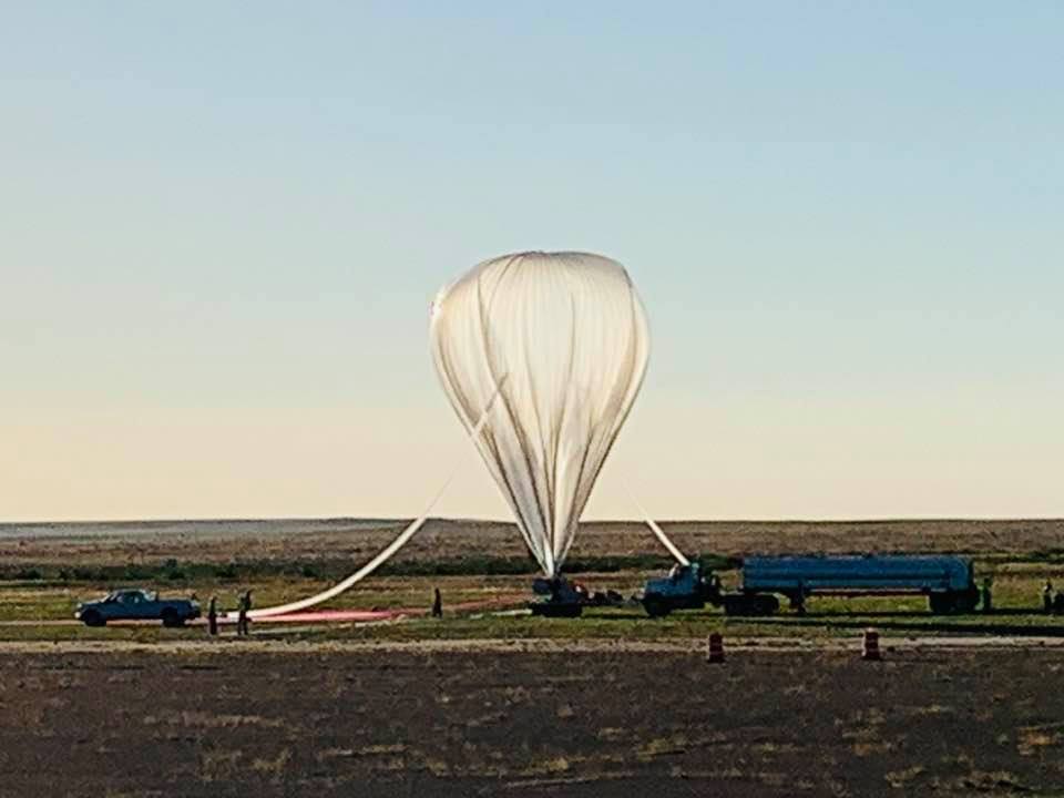Balloon inflation (Image: Ross Hays)