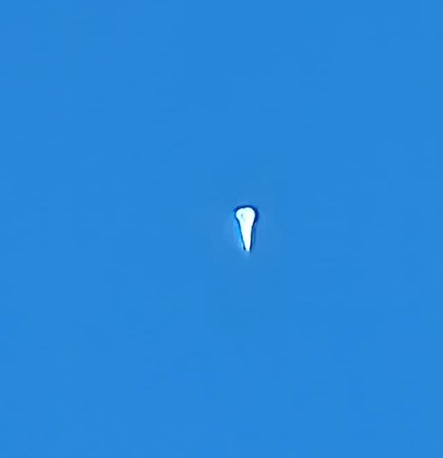 The balloon just ascending from Tillamook (Image: Josh Fricke)