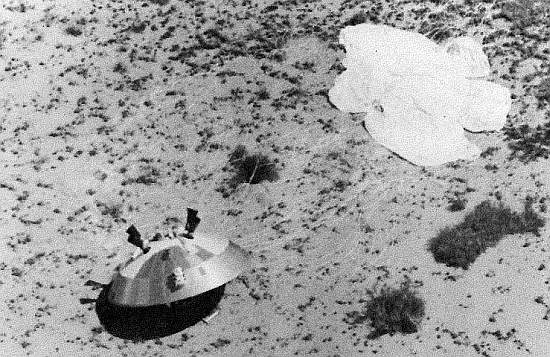 View of the VIKING module boilerplate after a balloon drop over White Sands in 1972 (Image: Nasa)